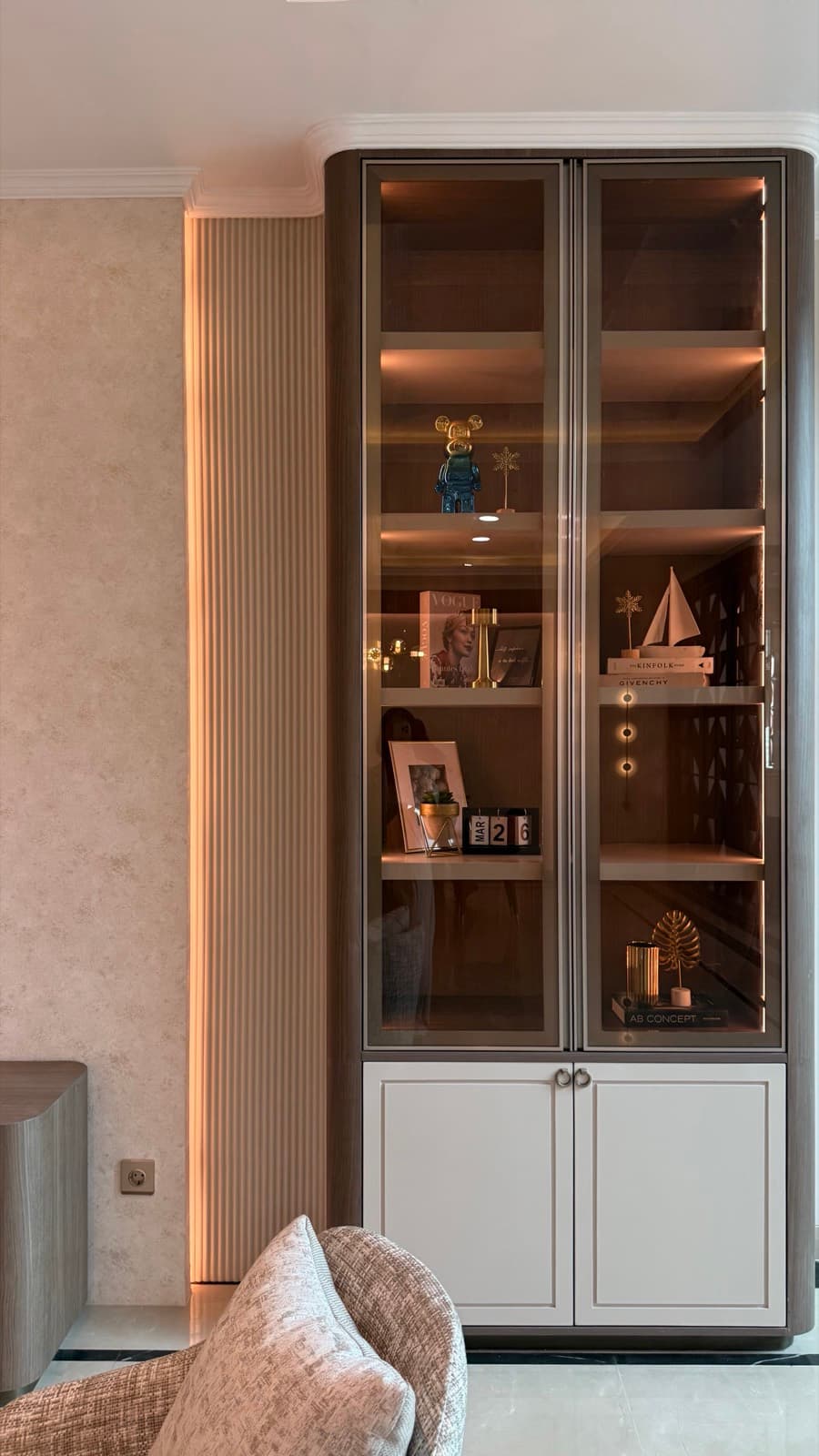 Buaran interior photograph 5