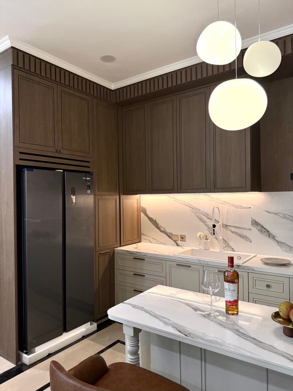Buaran interior photograph 8