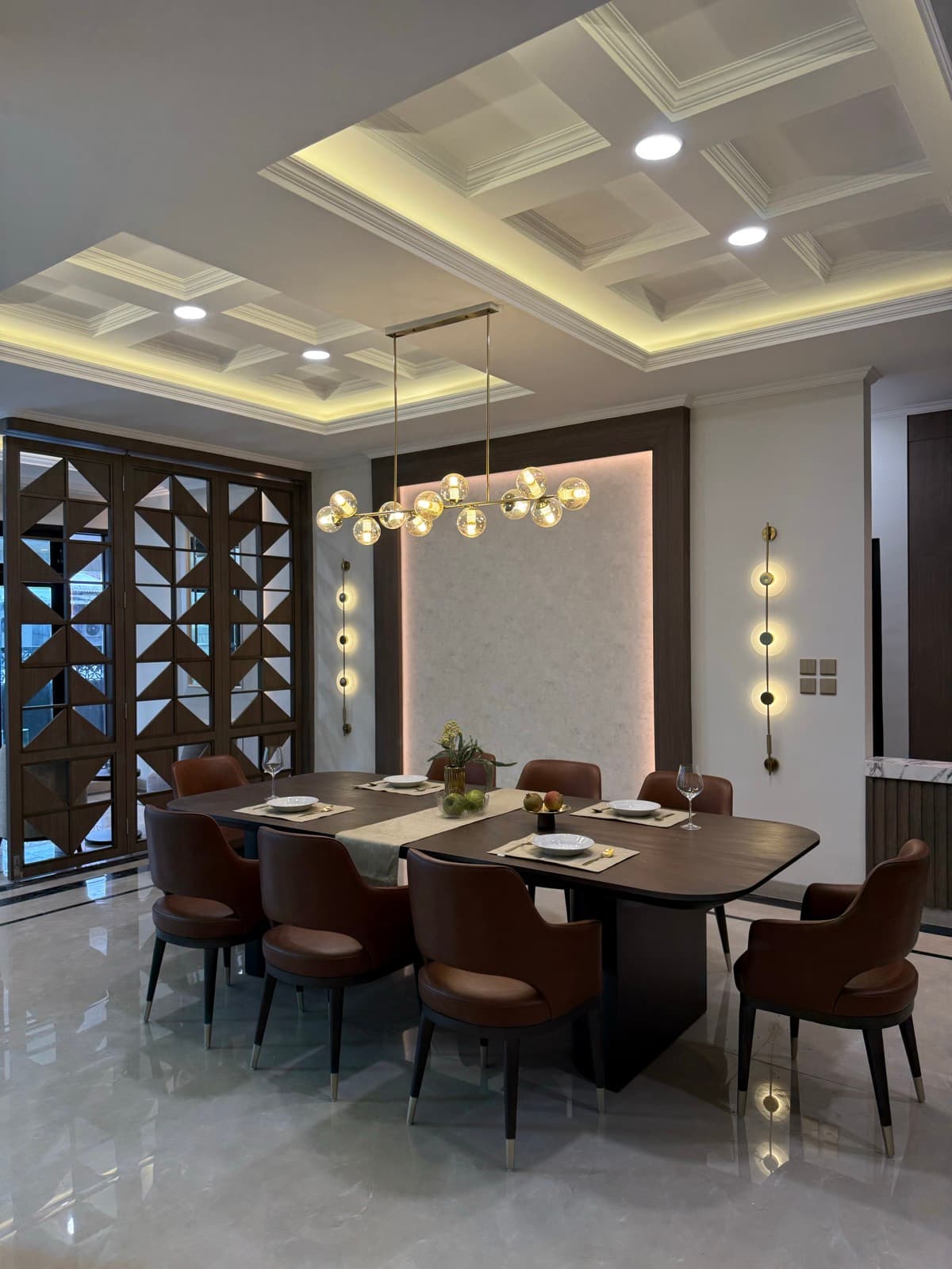 Buaran interior photograph 11