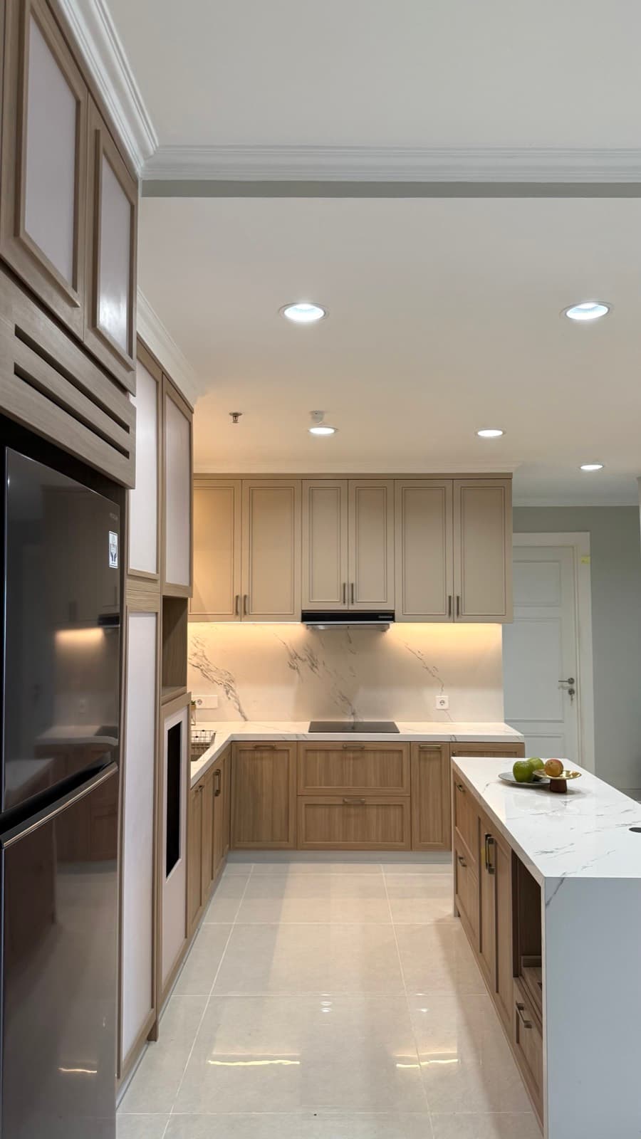 Kedoya Apartment interior photograph 3