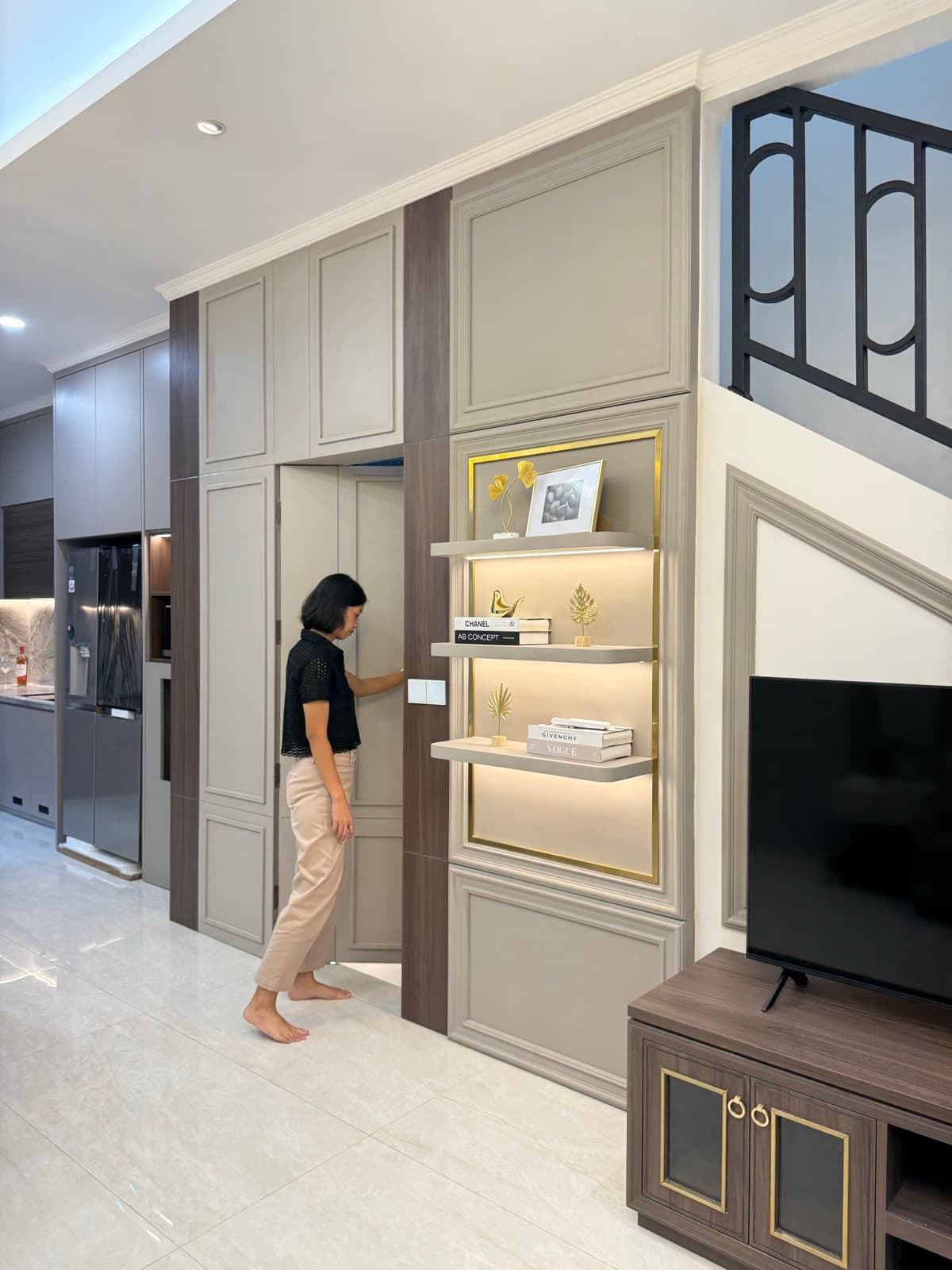Kemang Pratama interior photograph 11