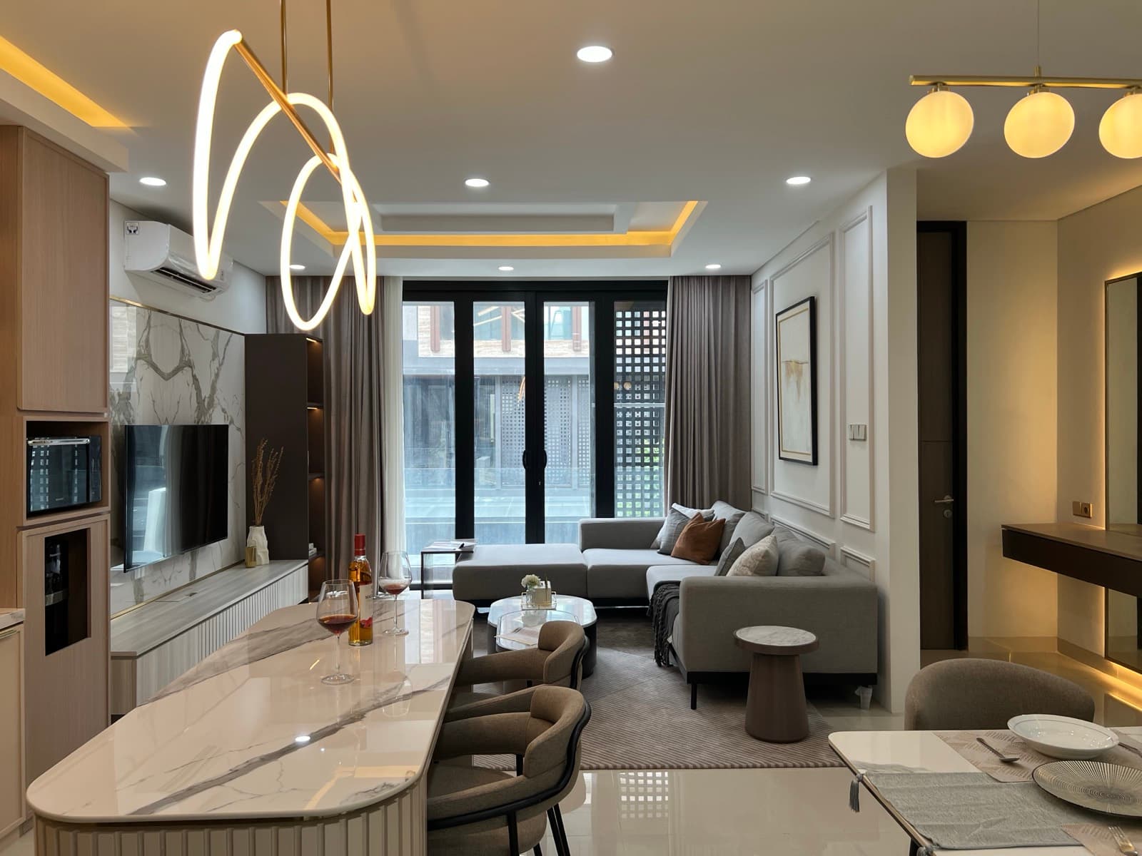 Kinaya Andara interior photograph 8