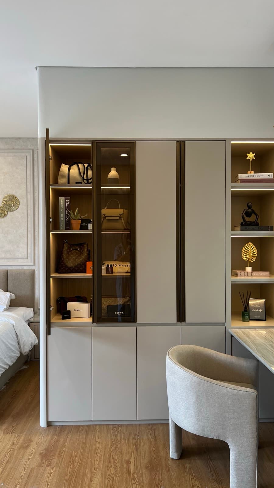 Kinaya Andara interior photograph 12